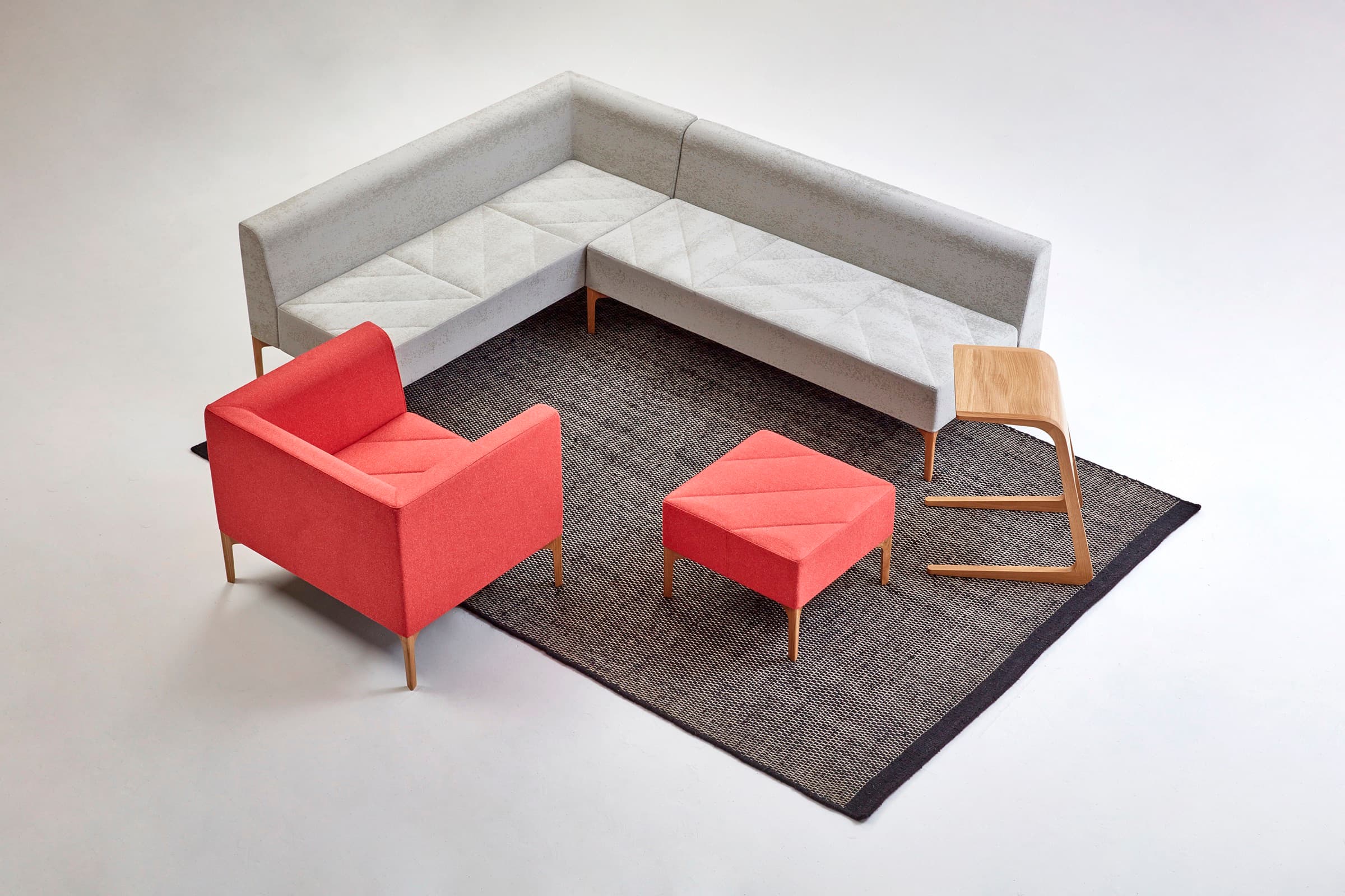 Seating suite with Riley Table
