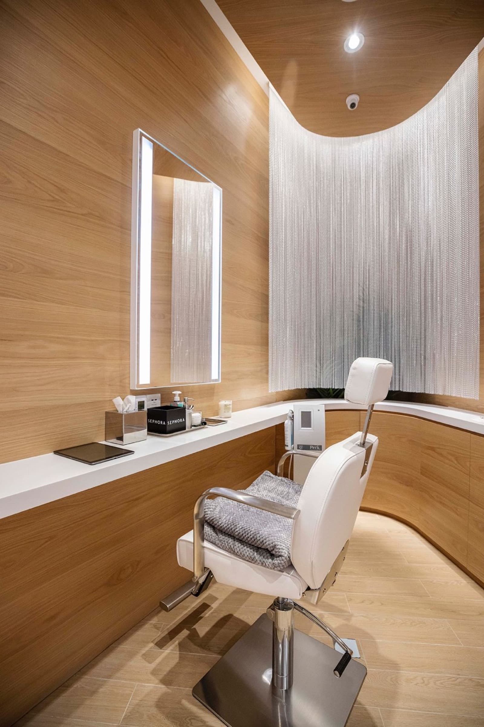 Sephora Next-Gen Retail, image 8